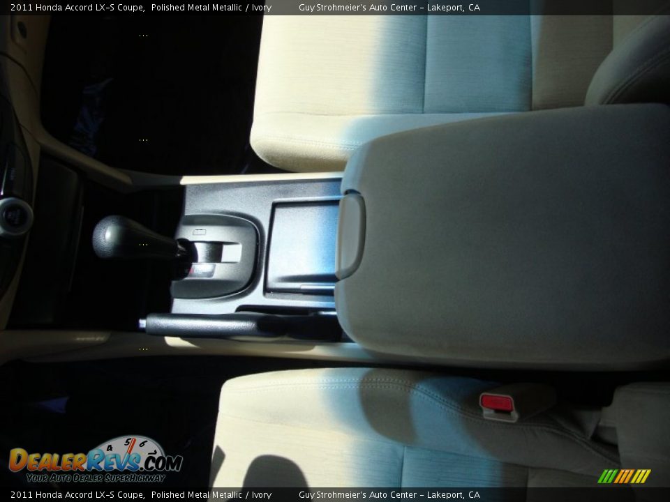 2011 Honda Accord LX-S Coupe Polished Metal Metallic / Ivory Photo #18