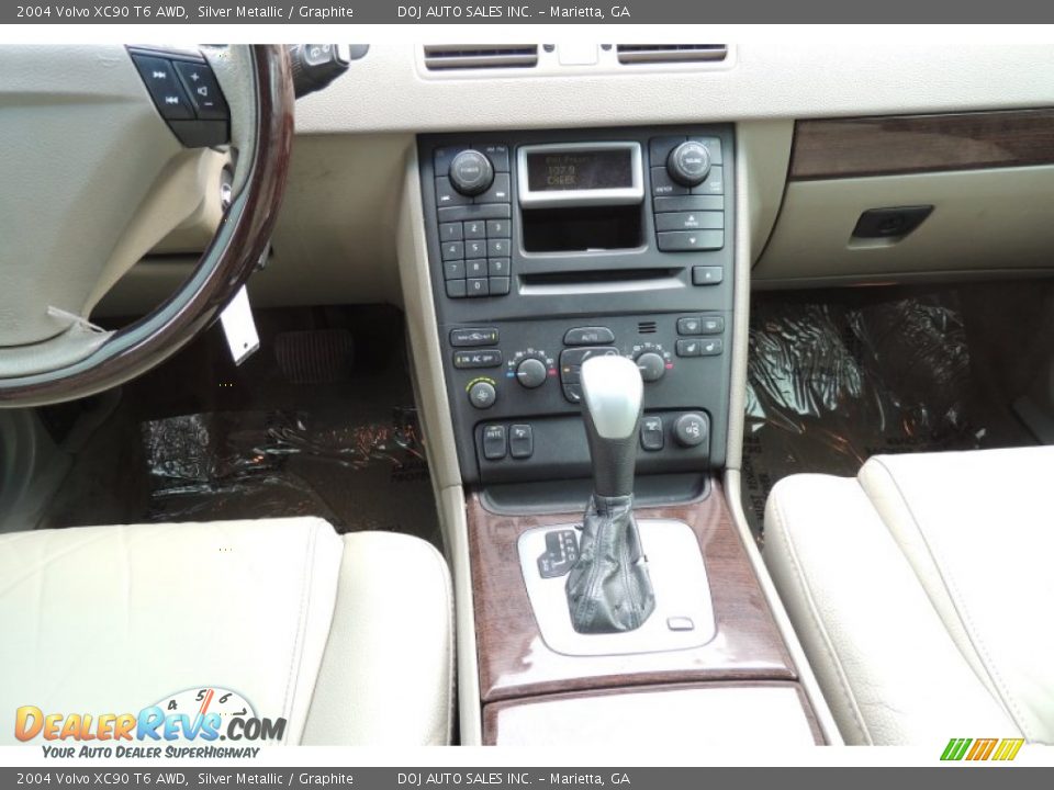 2004 Volvo XC90 T6 AWD Silver Metallic / Graphite Photo #16