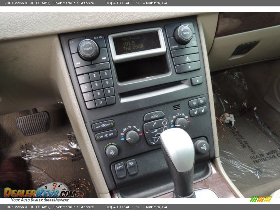 2004 Volvo XC90 T6 AWD Silver Metallic / Graphite Photo #17