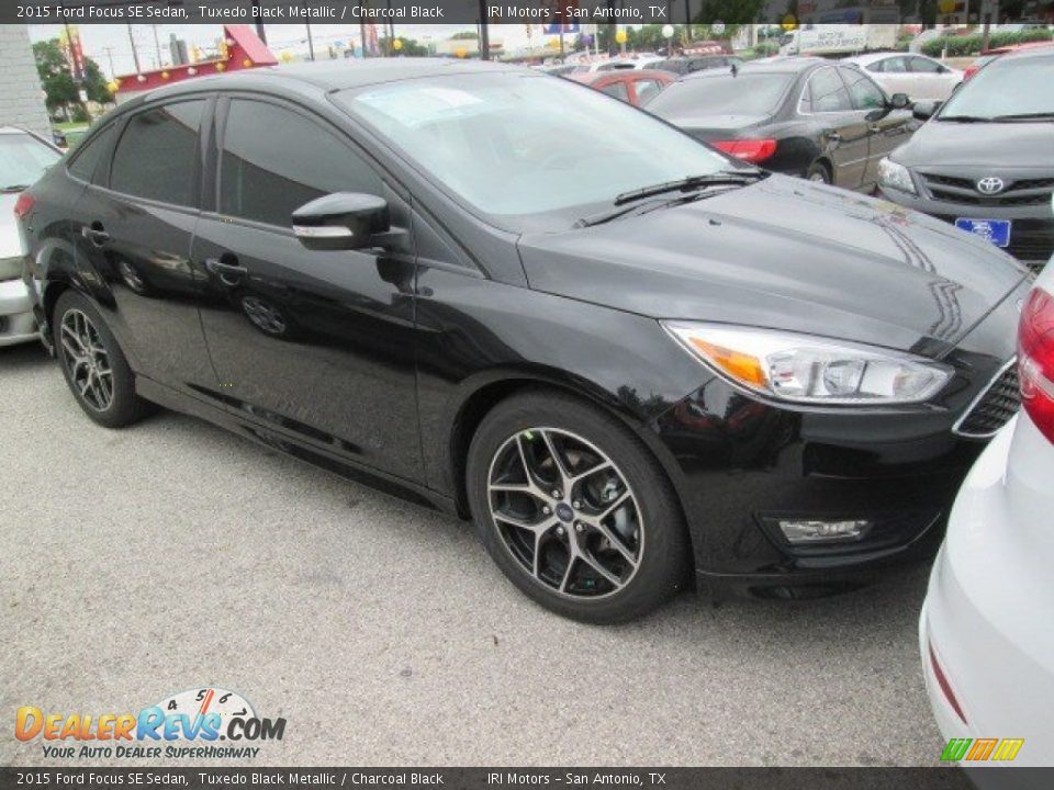 2015 Ford Focus SE Sedan Tuxedo Black Metallic / Charcoal Black Photo #1
