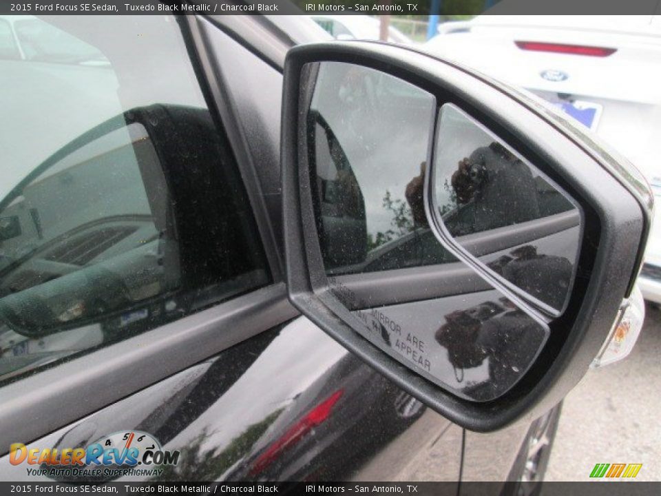 2015 Ford Focus SE Sedan Tuxedo Black Metallic / Charcoal Black Photo #6