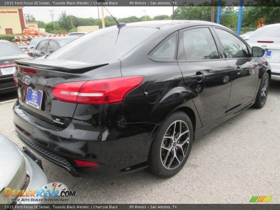 2015 Ford Focus SE Sedan Tuxedo Black Metallic / Charcoal Black Photo #7