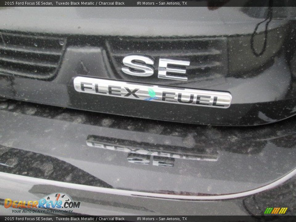 2015 Ford Focus SE Sedan Tuxedo Black Metallic / Charcoal Black Photo #10