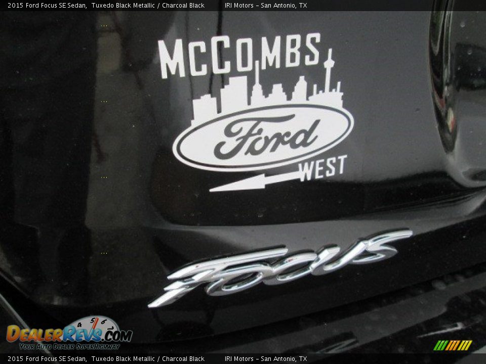 2015 Ford Focus SE Sedan Tuxedo Black Metallic / Charcoal Black Photo #13