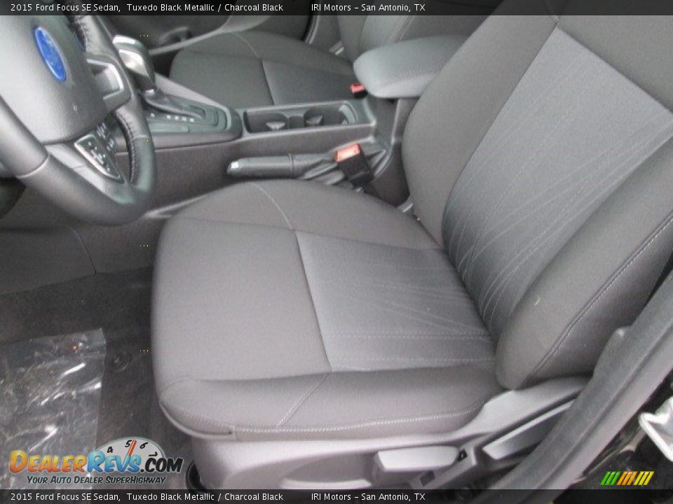 2015 Ford Focus SE Sedan Tuxedo Black Metallic / Charcoal Black Photo #21