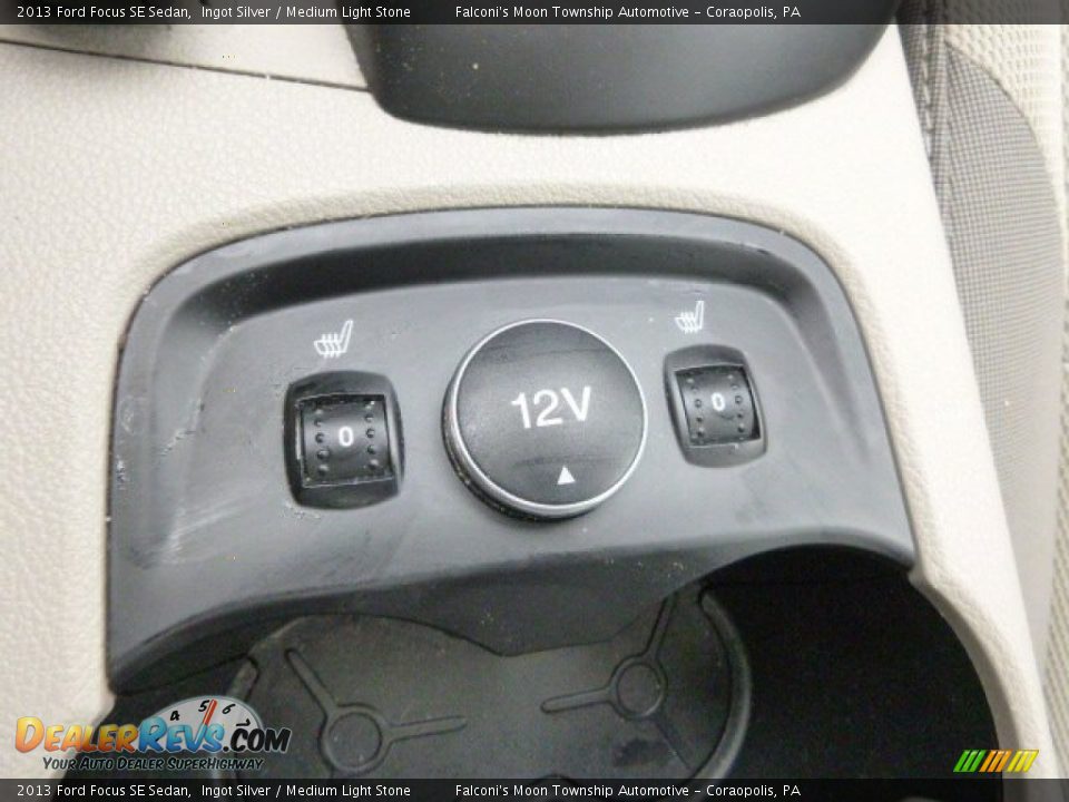 2013 Ford Focus SE Sedan Ingot Silver / Medium Light Stone Photo #22
