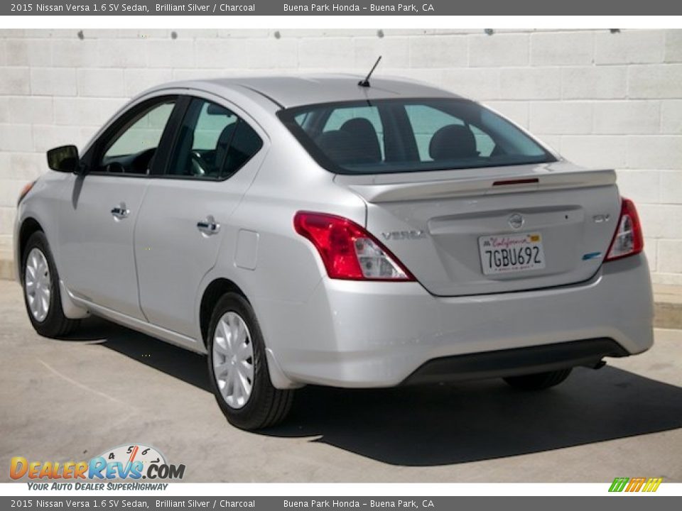2015 Nissan Versa 1.6 SV Sedan Brilliant Silver / Charcoal Photo #2