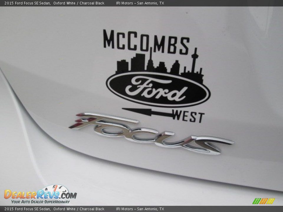 2015 Ford Focus SE Sedan Oxford White / Charcoal Black Photo #10