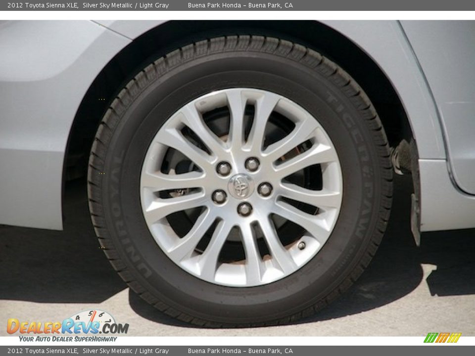 2012 Toyota Sienna XLE Silver Sky Metallic / Light Gray Photo #34