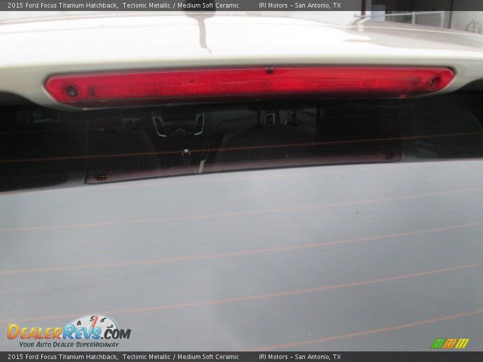 2015 Ford Focus Titanium Hatchback Tectonic Metallic / Medium Soft Ceramic Photo #4