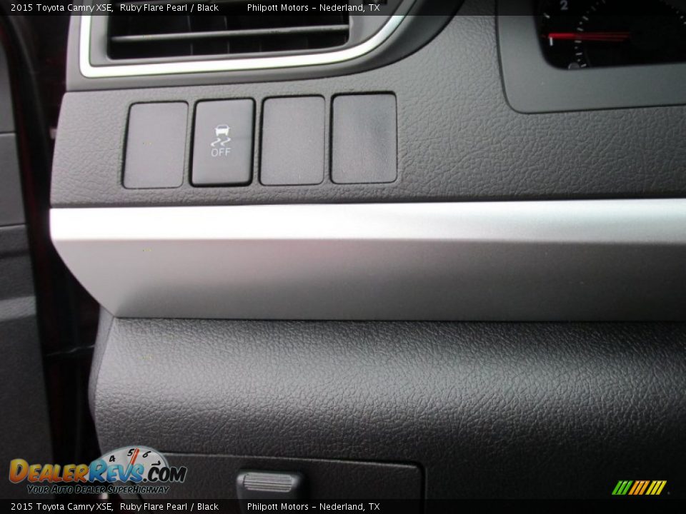 2015 Toyota Camry XSE Ruby Flare Pearl / Black Photo #32