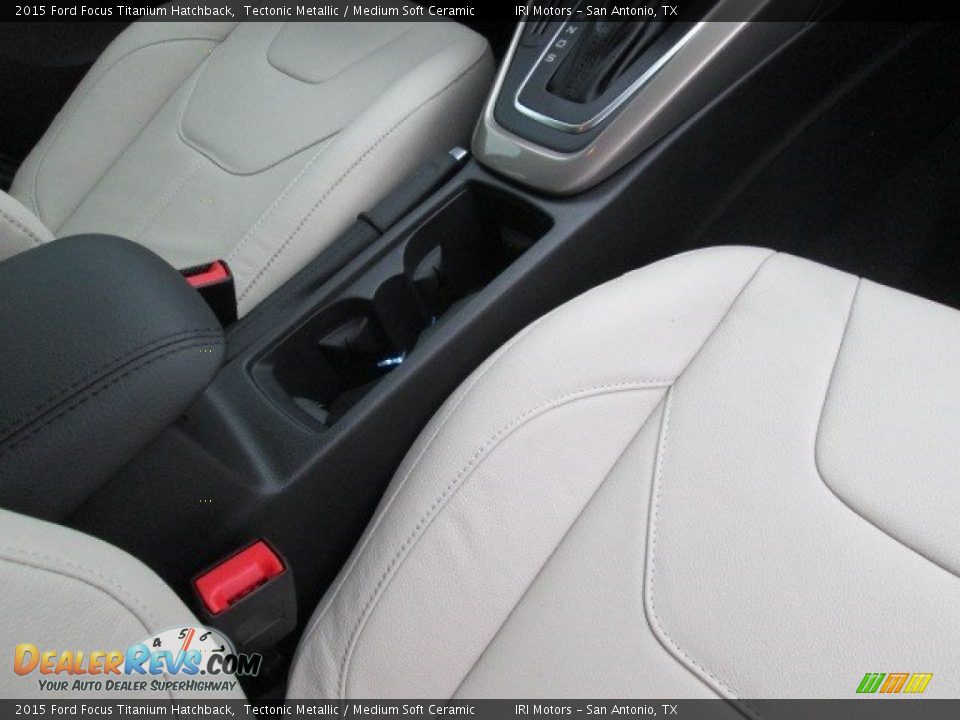 2015 Ford Focus Titanium Hatchback Tectonic Metallic / Medium Soft Ceramic Photo #20