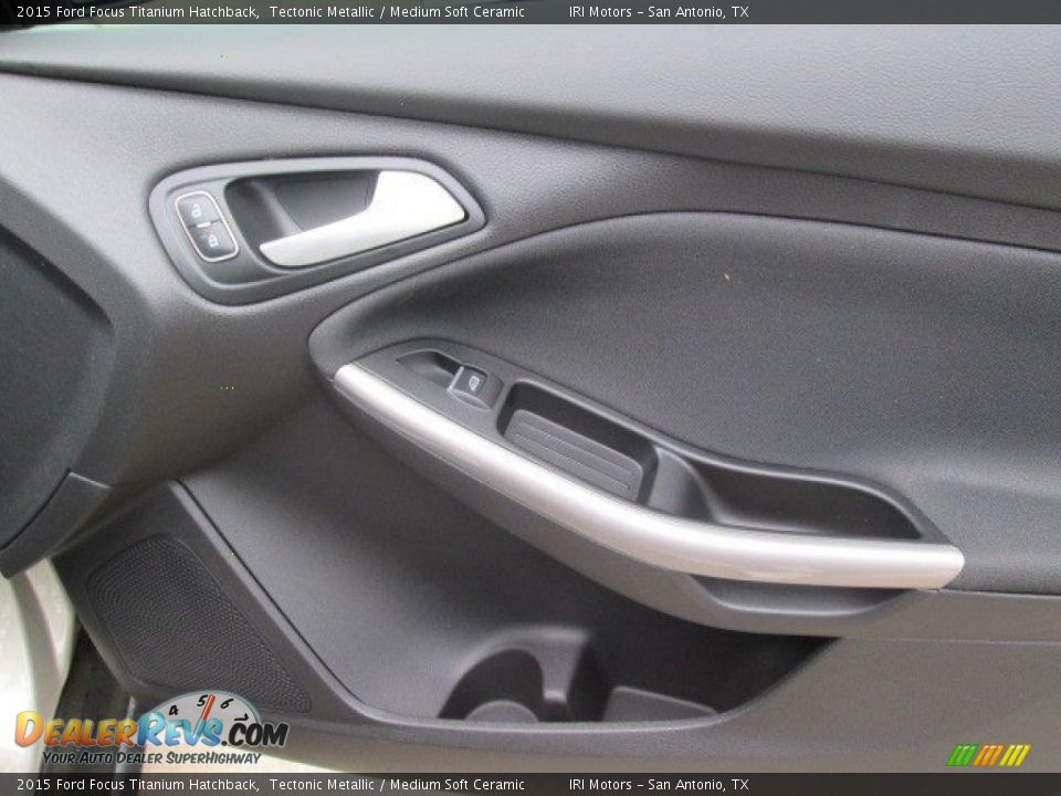 2015 Ford Focus Titanium Hatchback Tectonic Metallic / Medium Soft Ceramic Photo #22