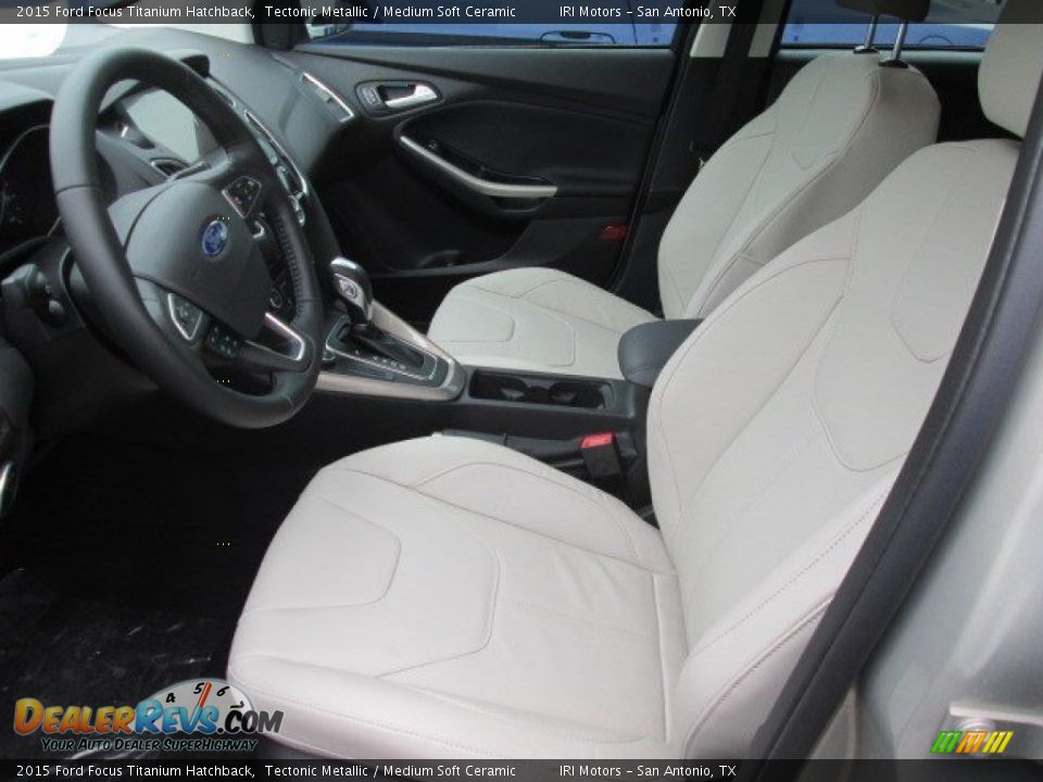2015 Ford Focus Titanium Hatchback Tectonic Metallic / Medium Soft Ceramic Photo #25