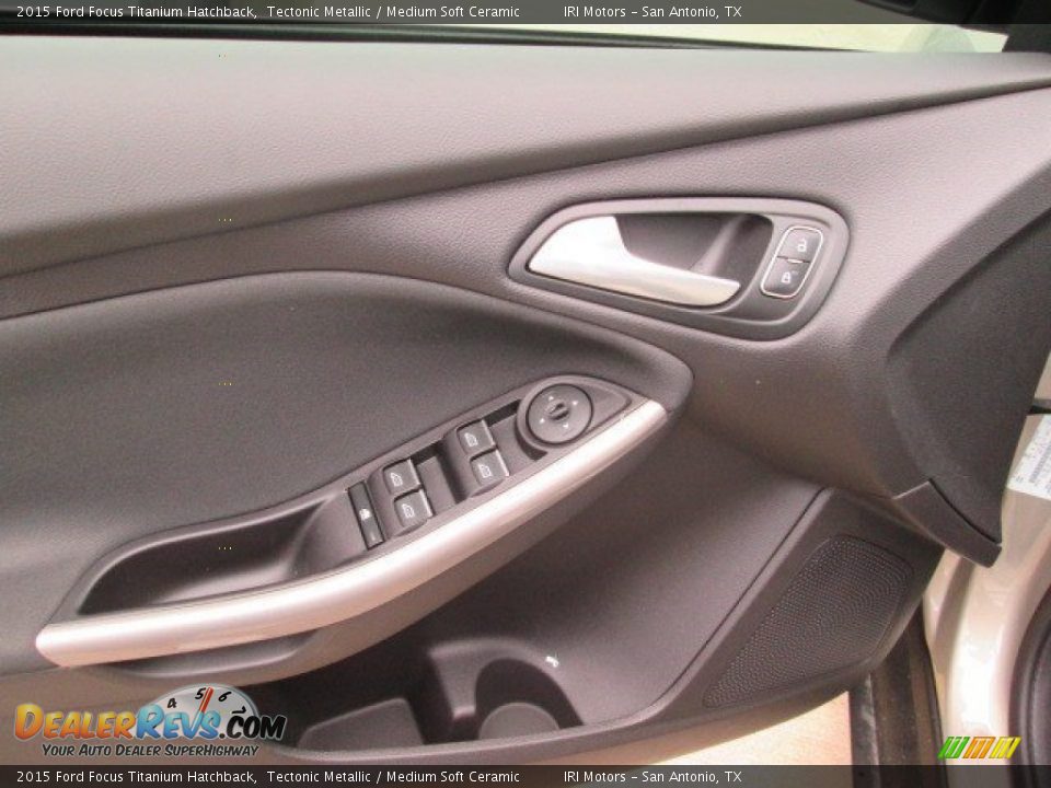 2015 Ford Focus Titanium Hatchback Tectonic Metallic / Medium Soft Ceramic Photo #27