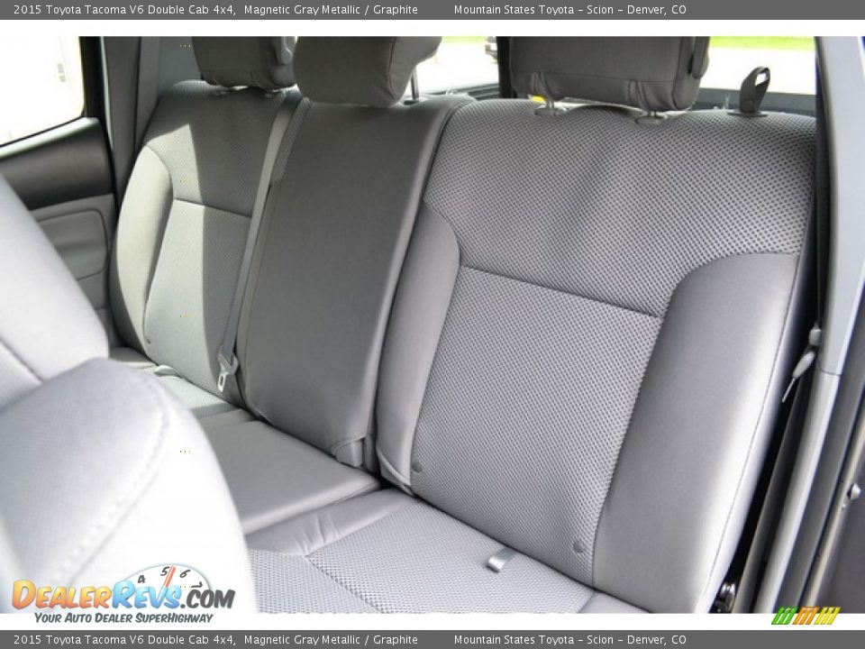 2015 Toyota Tacoma V6 Double Cab 4x4 Magnetic Gray Metallic / Graphite Photo #7