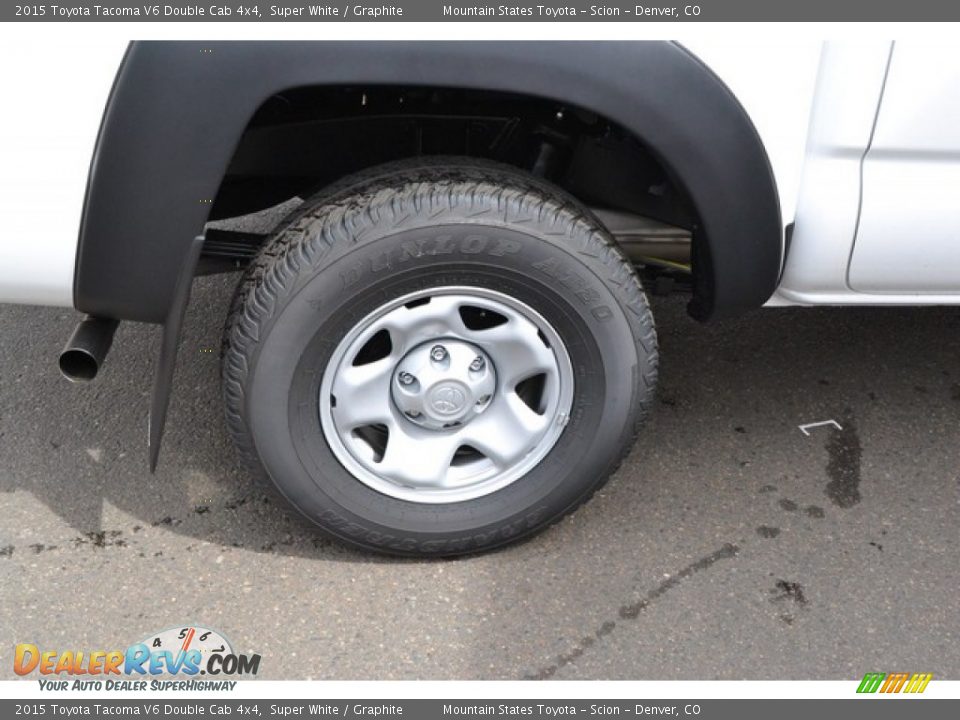 2015 Toyota Tacoma V6 Double Cab 4x4 Super White / Graphite Photo #9