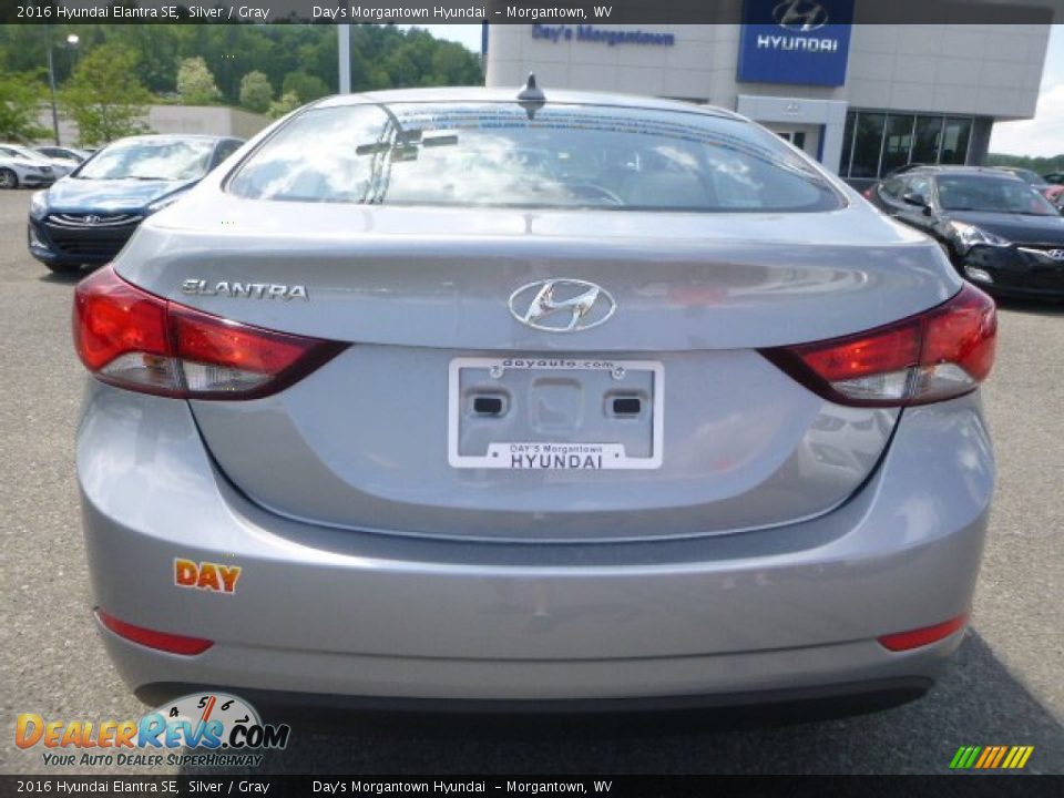 2016 Hyundai Elantra SE Silver / Gray Photo #4