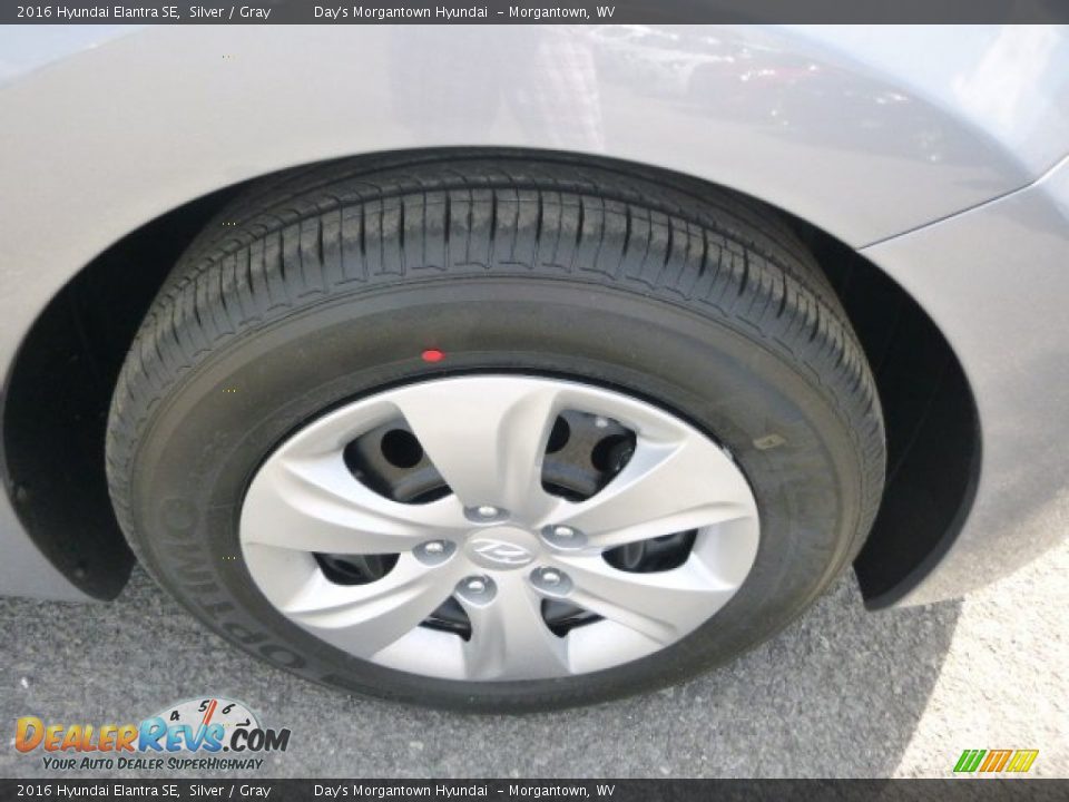 2016 Hyundai Elantra SE Silver / Gray Photo #9
