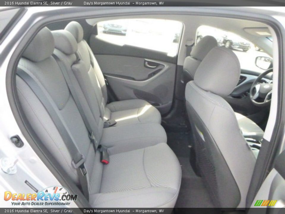 2016 Hyundai Elantra SE Silver / Gray Photo #12