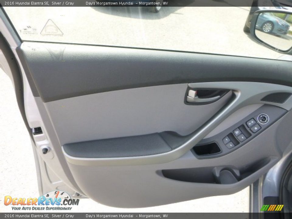2016 Hyundai Elantra SE Silver / Gray Photo #14