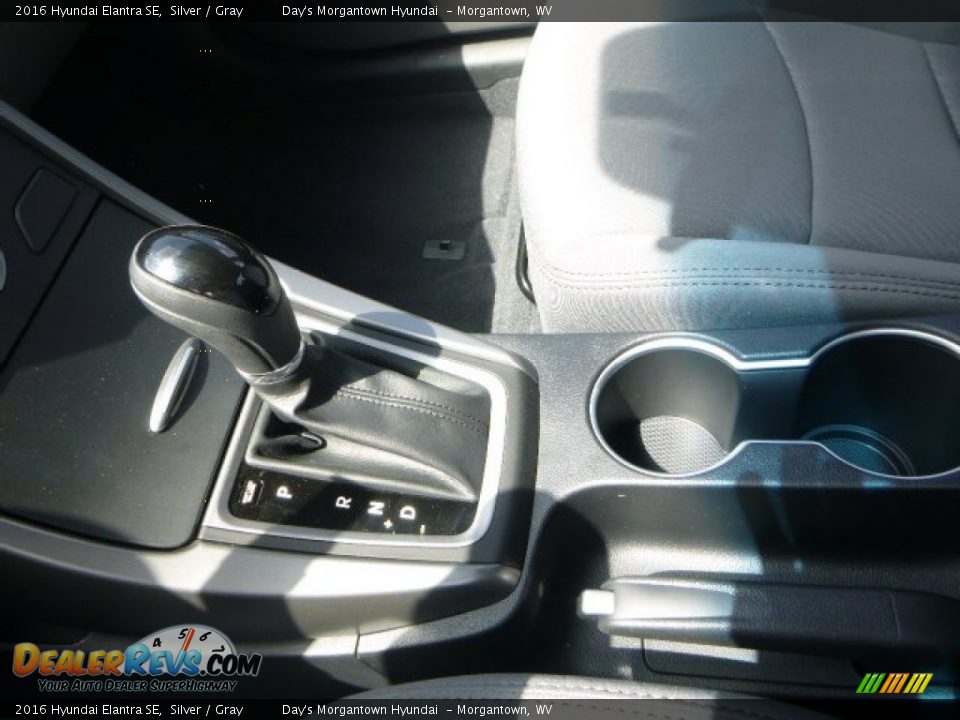 2016 Hyundai Elantra SE Silver / Gray Photo #19
