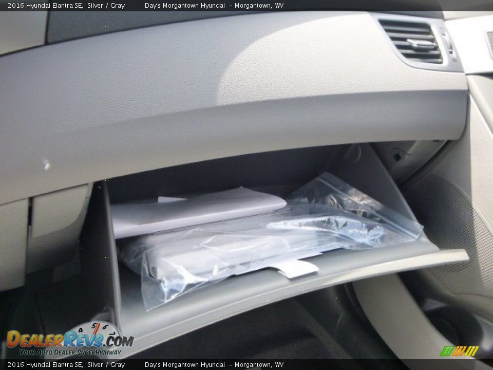 2016 Hyundai Elantra SE Silver / Gray Photo #20
