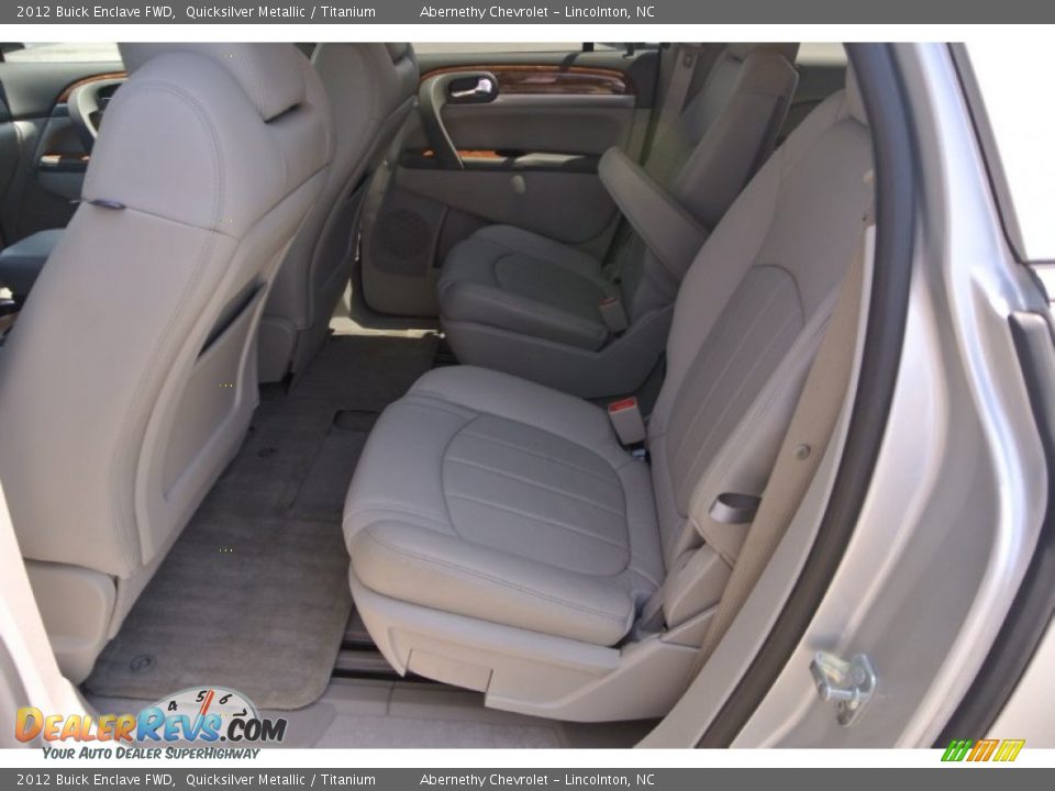 2012 Buick Enclave FWD Quicksilver Metallic / Titanium Photo #16