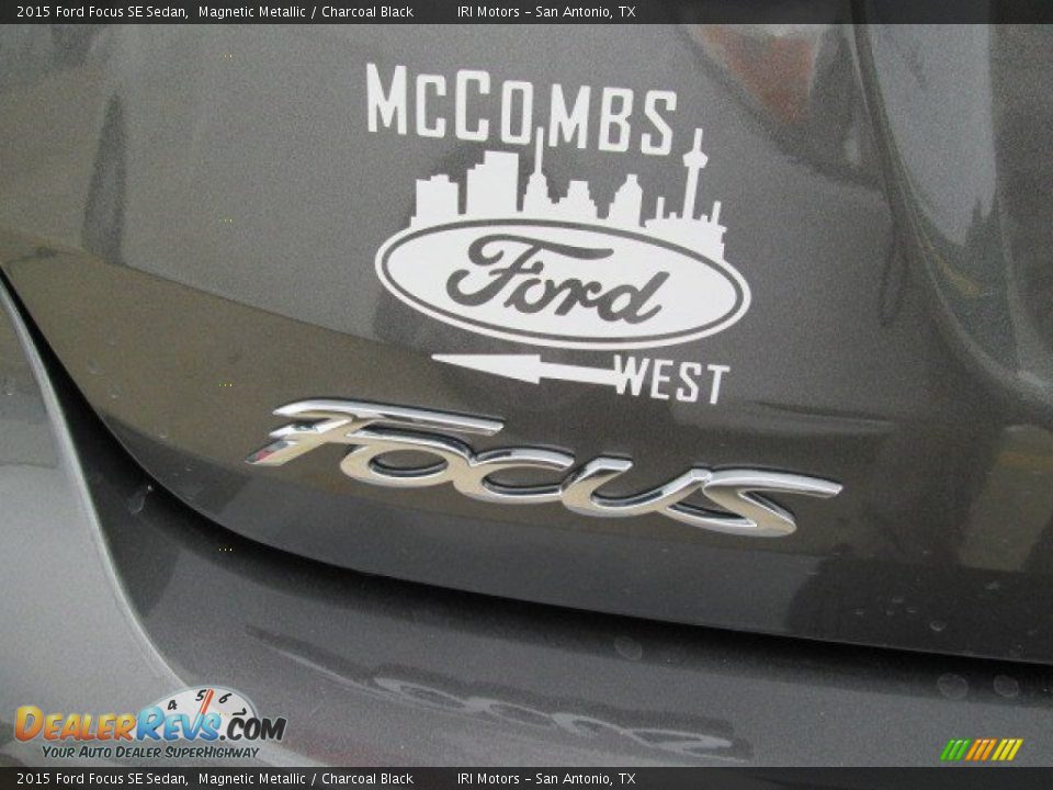 2015 Ford Focus SE Sedan Magnetic Metallic / Charcoal Black Photo #9