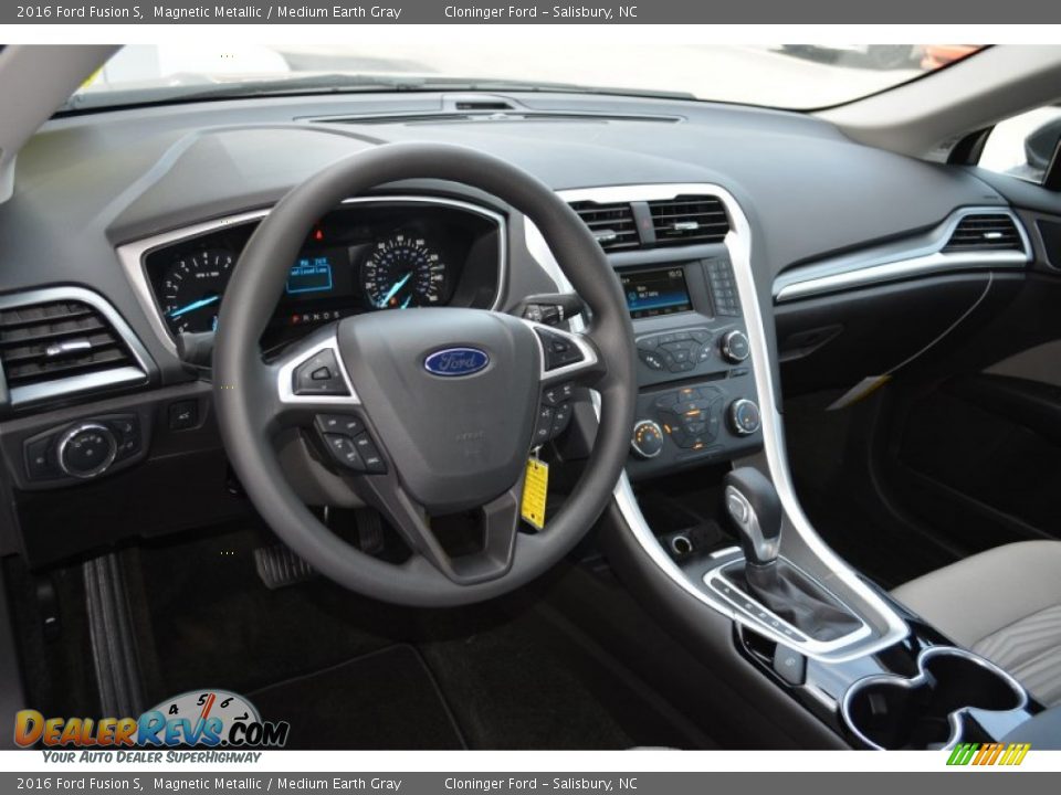 2016 Ford Fusion S Magnetic Metallic / Medium Earth Gray Photo #8