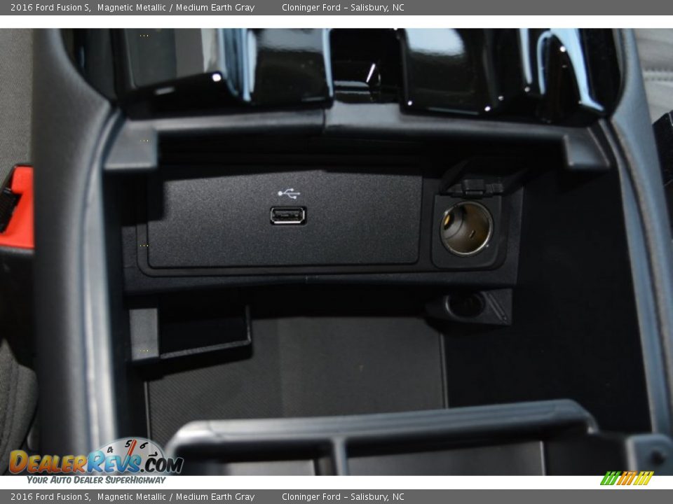 2016 Ford Fusion S Magnetic Metallic / Medium Earth Gray Photo #13