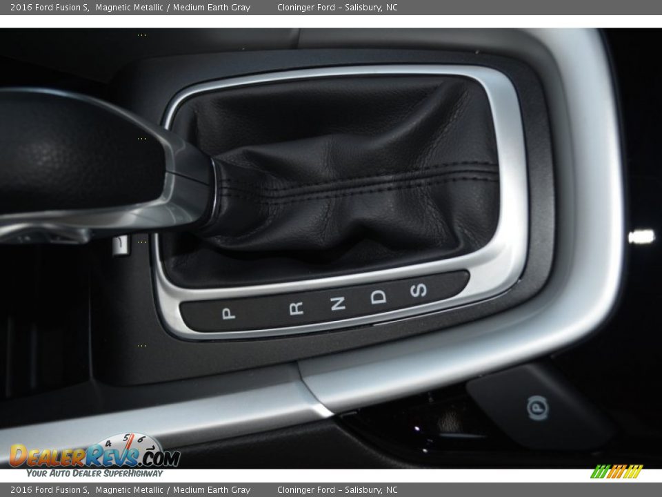 2016 Ford Fusion S Magnetic Metallic / Medium Earth Gray Photo #14