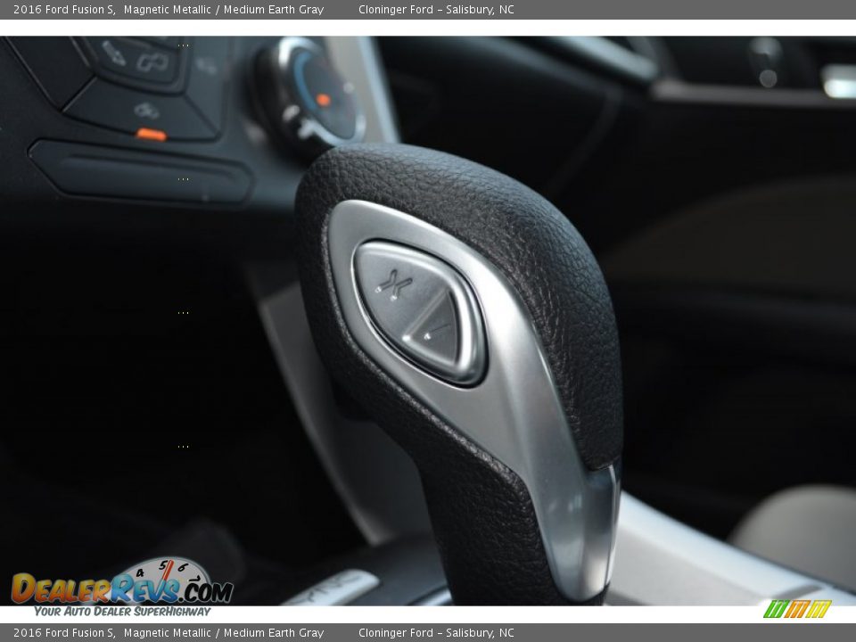 2016 Ford Fusion S Magnetic Metallic / Medium Earth Gray Photo #15