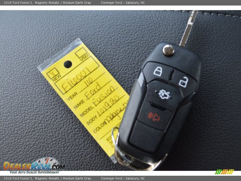 2016 Ford Fusion S Magnetic Metallic / Medium Earth Gray Photo #19