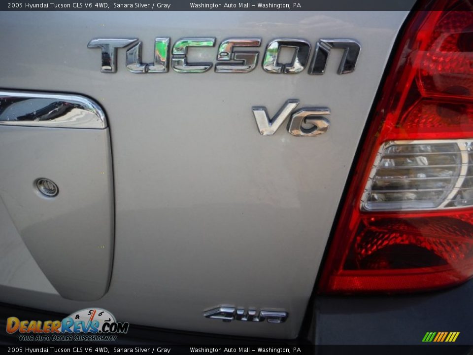 2005 Hyundai Tucson GLS V6 4WD Sahara Silver / Gray Photo #9