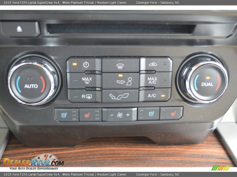 2015 Ford F150 Lariat SuperCrew 4x4 White Platinum Tricoat / Medium Light Camel Photo #19