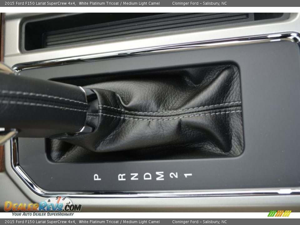 2015 Ford F150 Lariat SuperCrew 4x4 White Platinum Tricoat / Medium Light Camel Photo #20