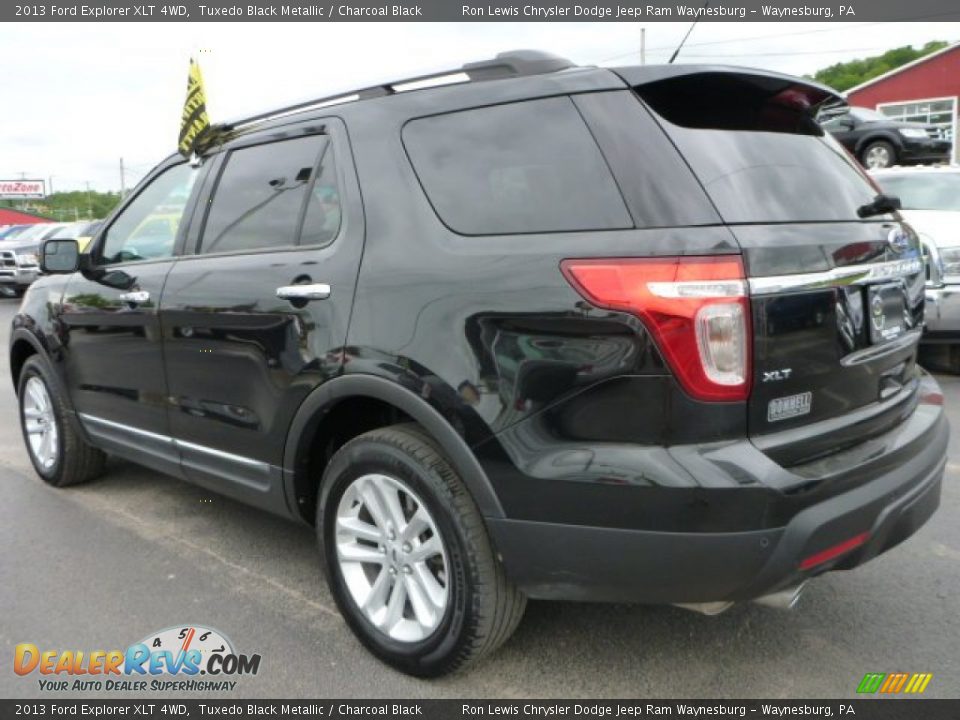 2013 Ford Explorer XLT 4WD Tuxedo Black Metallic / Charcoal Black Photo #3