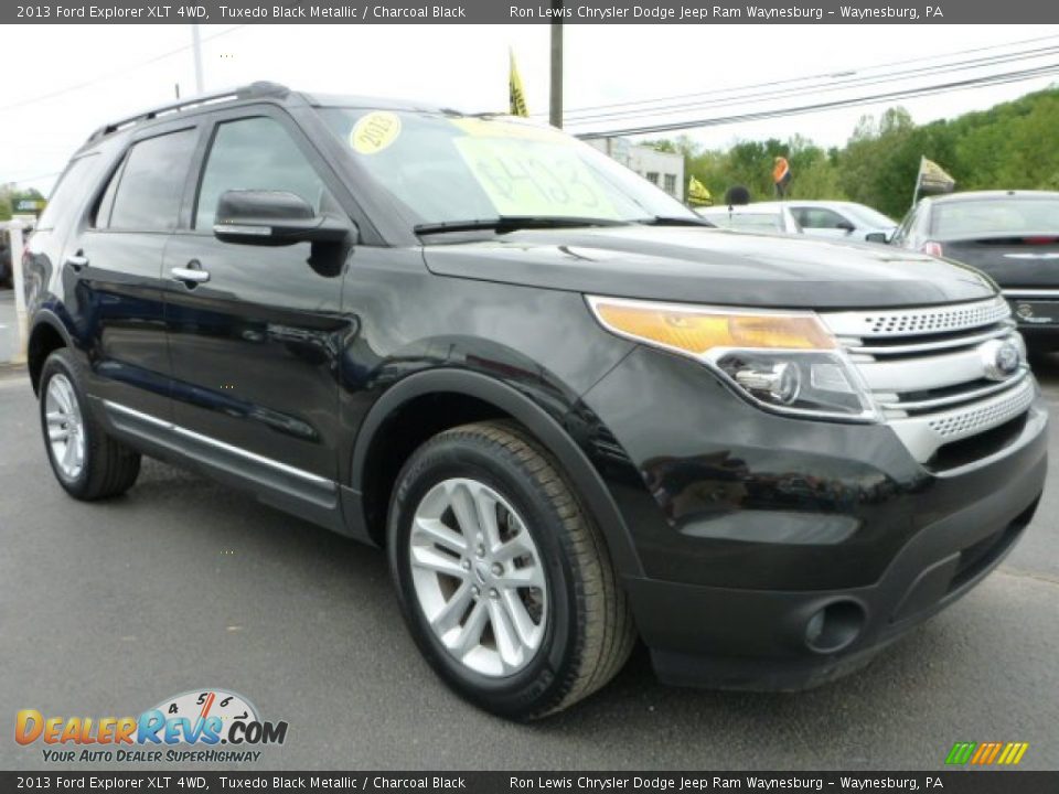 2013 Ford Explorer XLT 4WD Tuxedo Black Metallic / Charcoal Black Photo #8