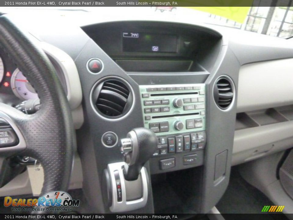 2011 Honda Pilot EX-L 4WD Crystal Black Pearl / Black Photo #22