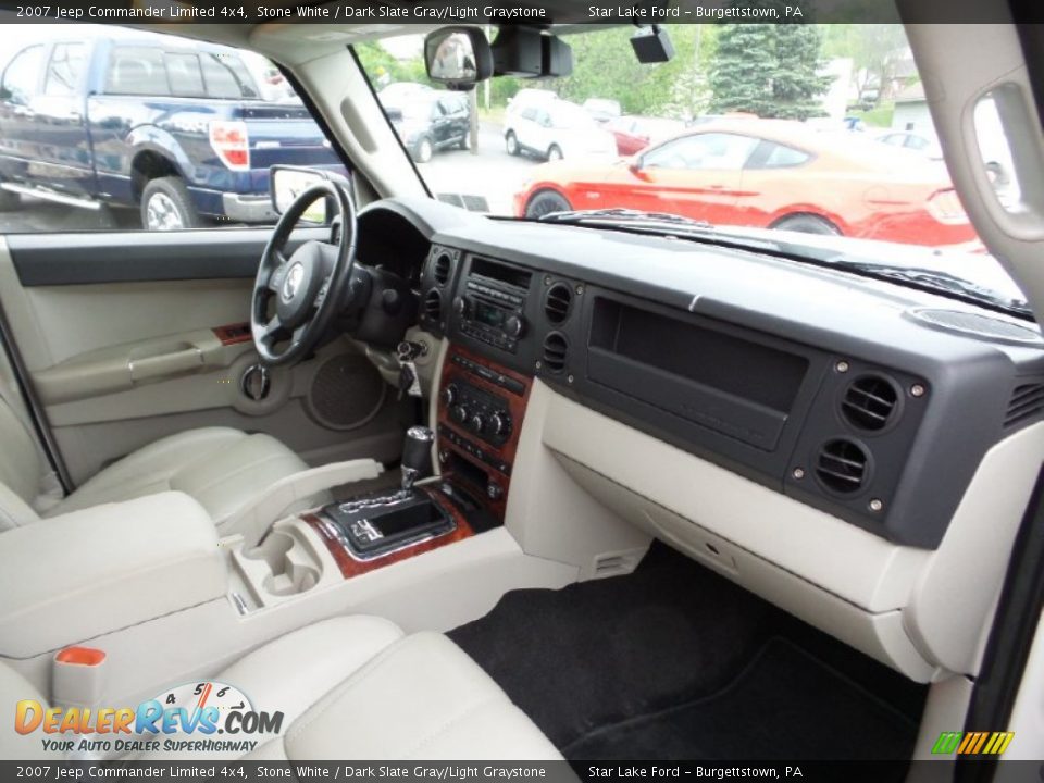 2007 Jeep Commander Limited 4x4 Stone White / Dark Slate Gray/Light Graystone Photo #7