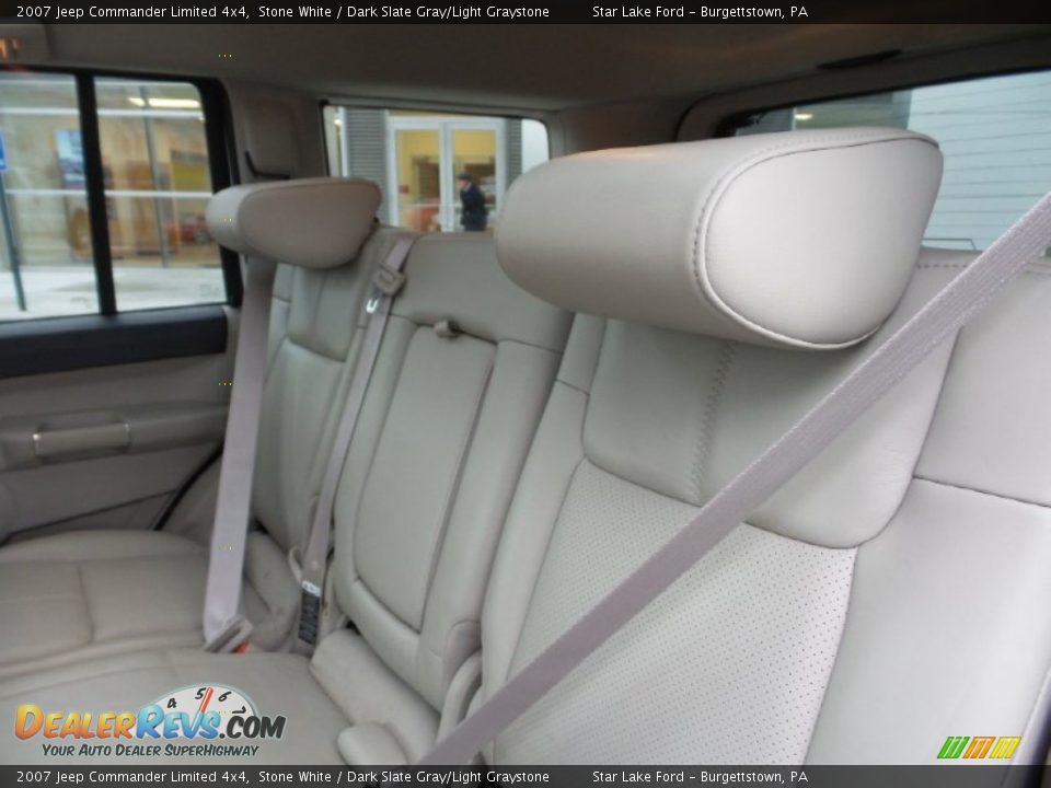 2007 Jeep Commander Limited 4x4 Stone White / Dark Slate Gray/Light Graystone Photo #11