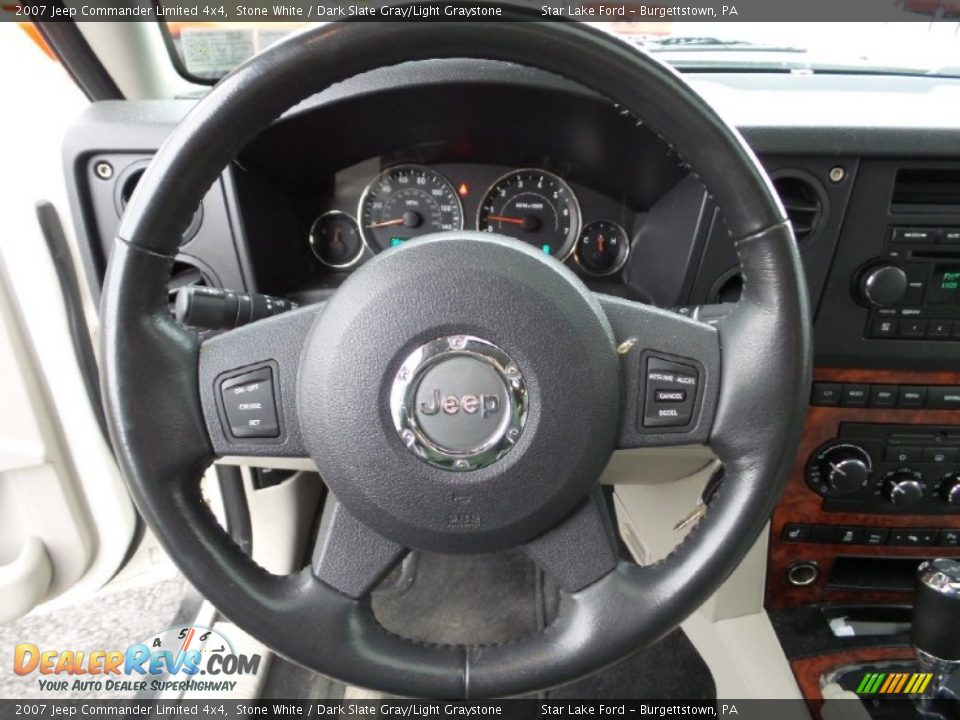 2007 Jeep Commander Limited 4x4 Stone White / Dark Slate Gray/Light Graystone Photo #16