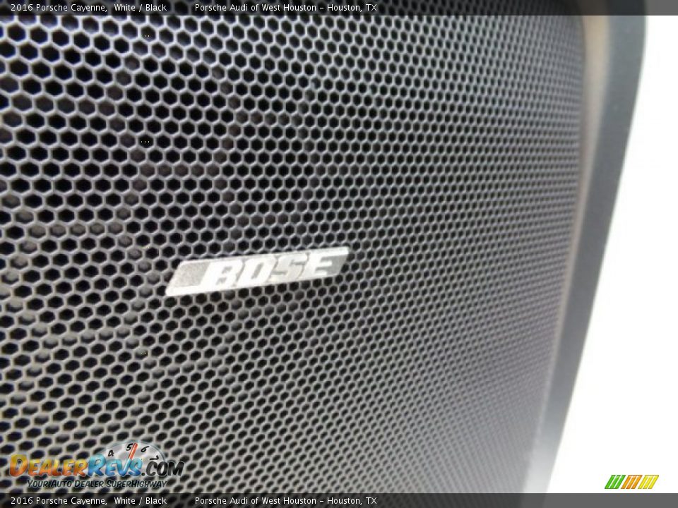 2016 Porsche Cayenne White / Black Photo #12