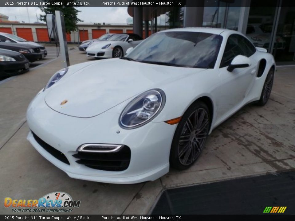 Front 3/4 View of 2015 Porsche 911 Turbo Coupe Photo #3