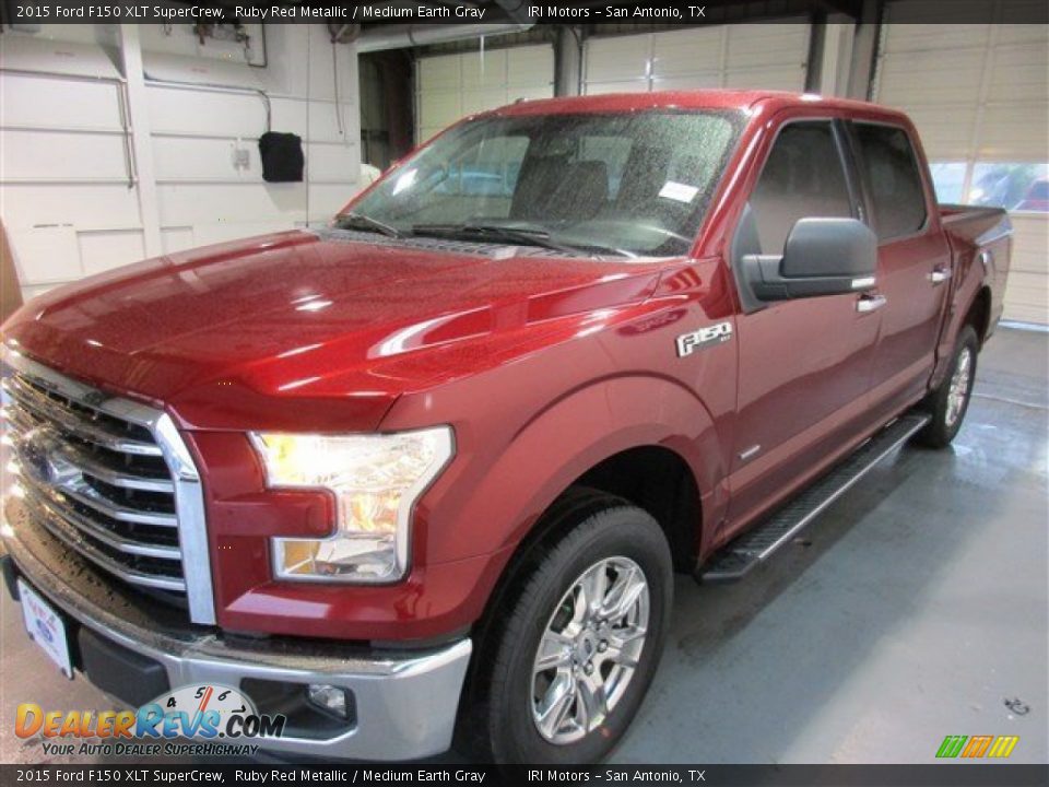 2015 Ford F150 XLT SuperCrew Ruby Red Metallic / Medium Earth Gray Photo #3