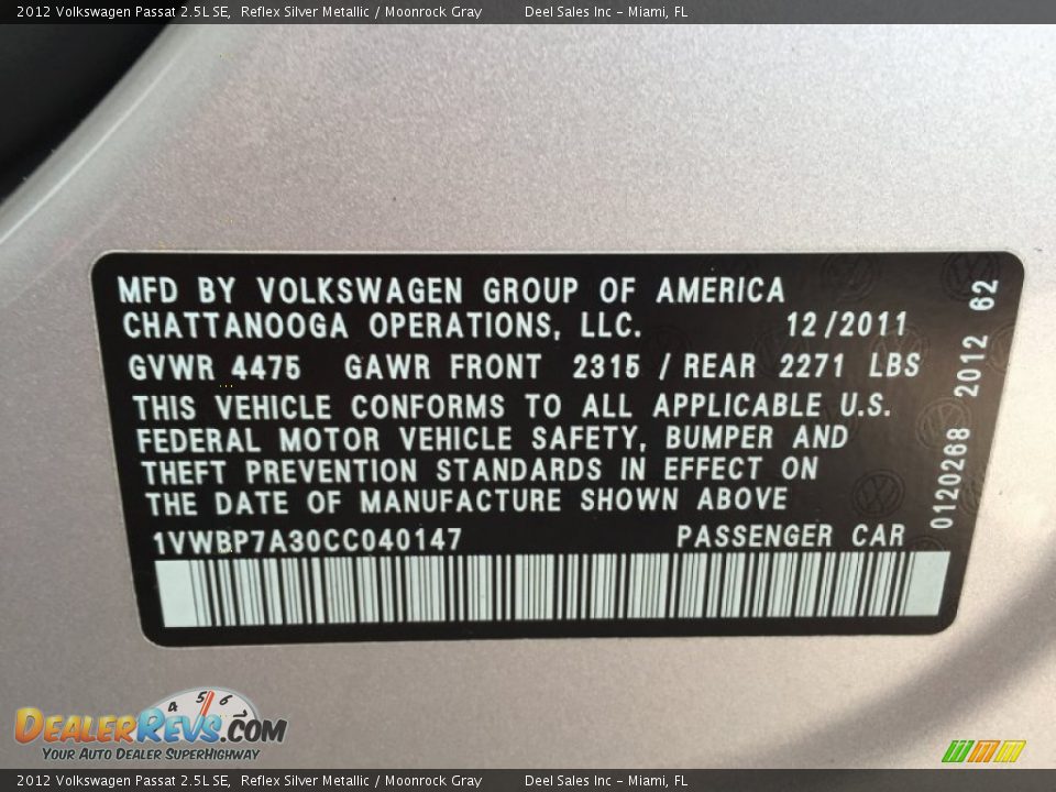 2012 Volkswagen Passat 2.5L SE Reflex Silver Metallic / Moonrock Gray Photo #14
