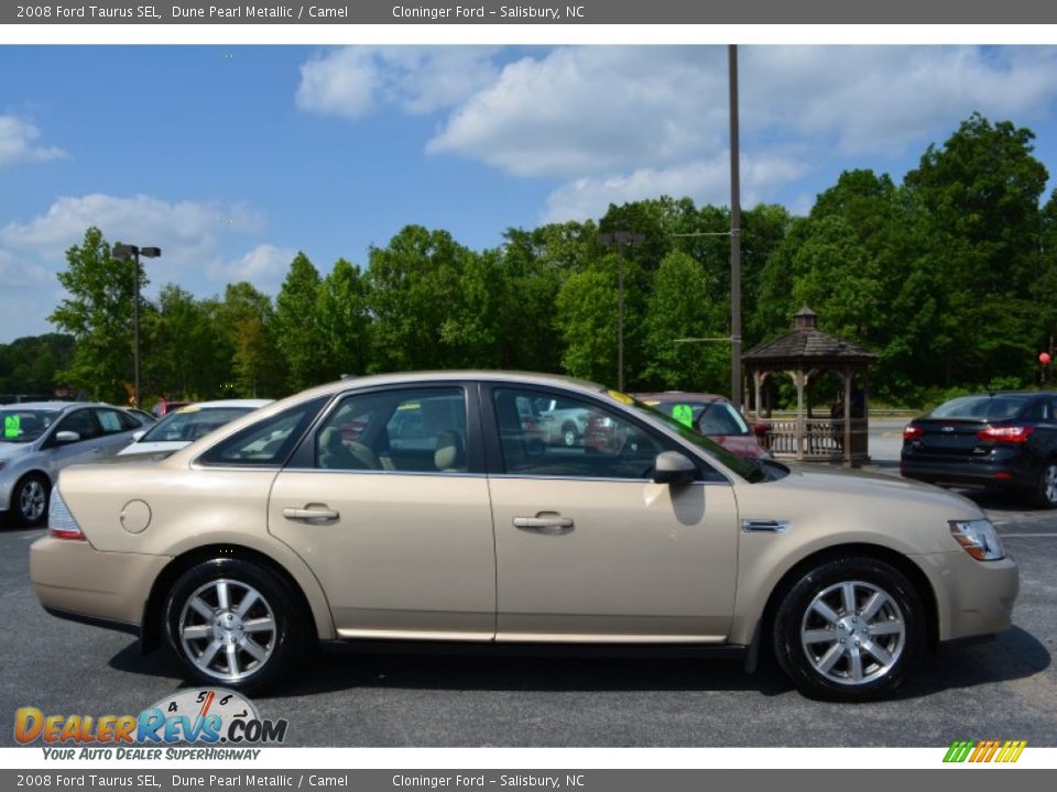 2008 Ford Taurus SEL Dune Pearl Metallic / Camel Photo #2