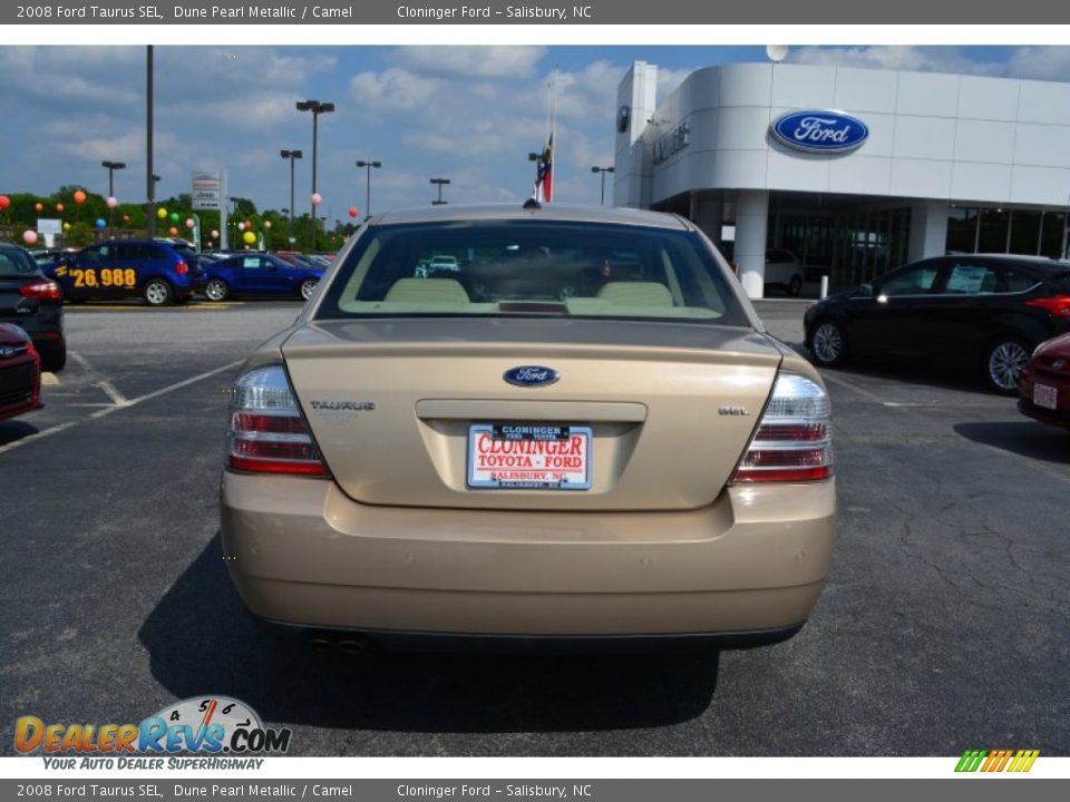 2008 Ford Taurus SEL Dune Pearl Metallic / Camel Photo #4