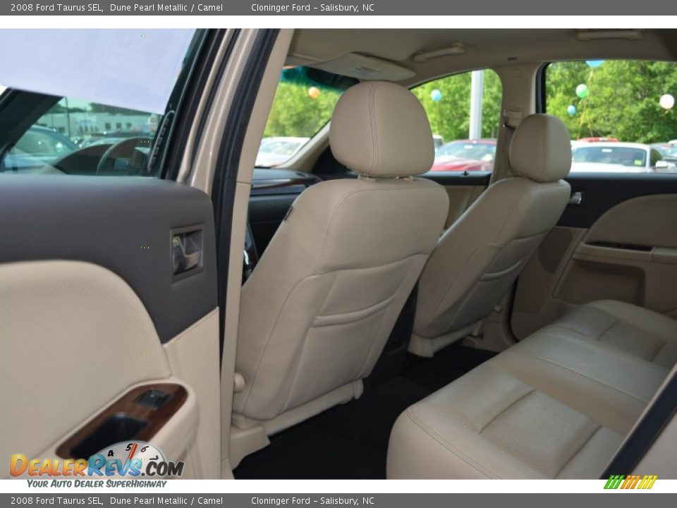 2008 Ford Taurus SEL Dune Pearl Metallic / Camel Photo #13